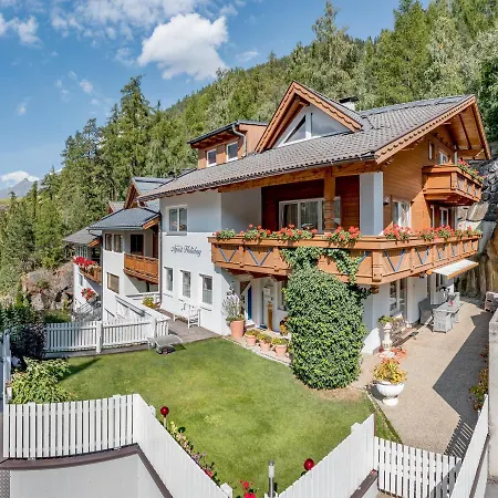 Apart Holiday Апартаменты